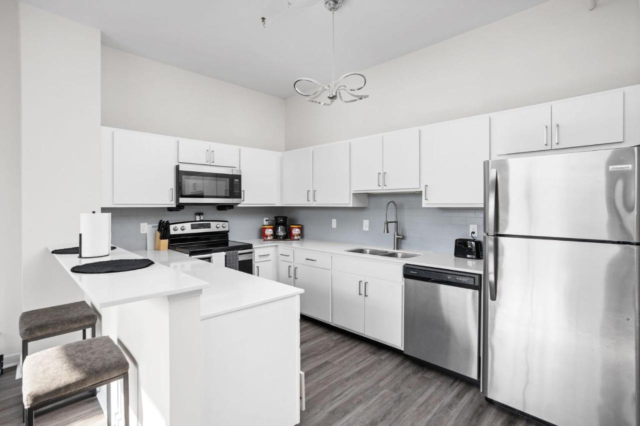 2Br 2Ba In The Block Apartment By Cozysuites Indianapolis Bagian luar foto