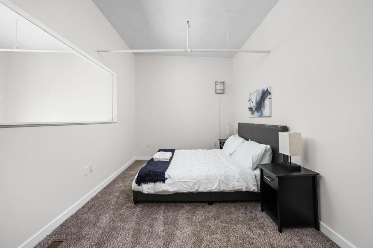 2Br 2Ba In The Block Apartment By Cozysuites Indianapolis Bagian luar foto