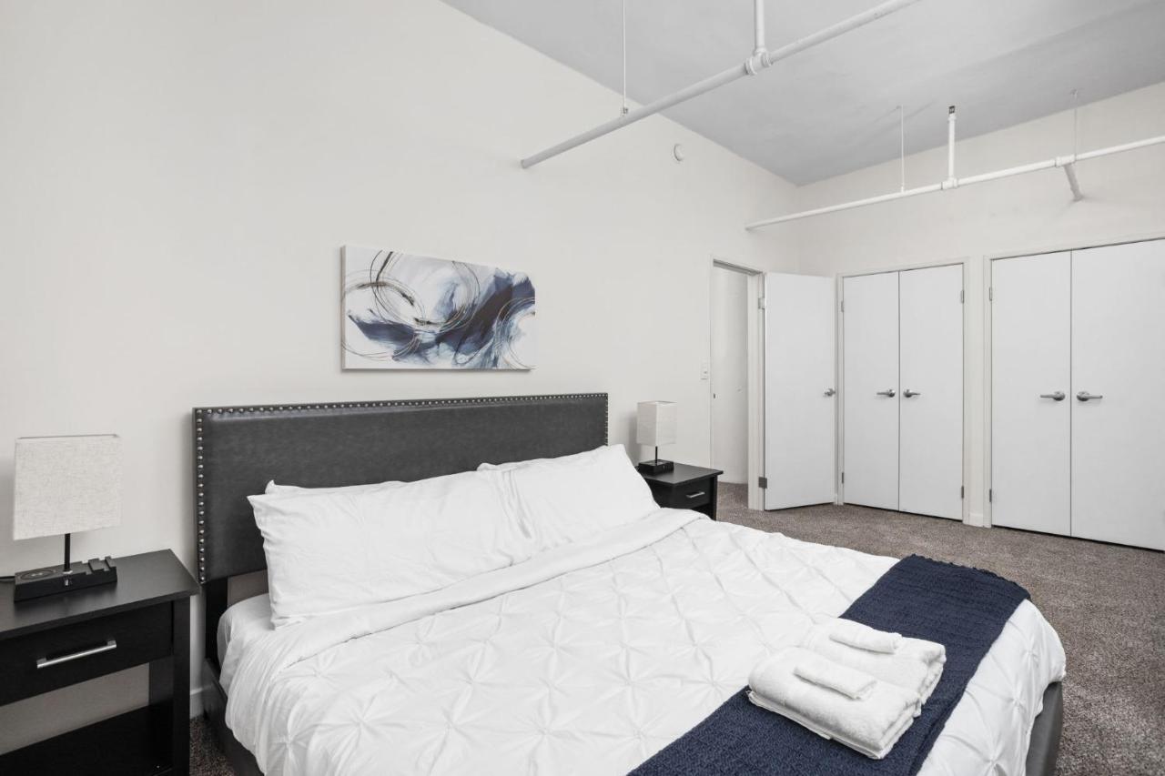 2Br 2Ba In The Block Apartment By Cozysuites Indianapolis Bagian luar foto
