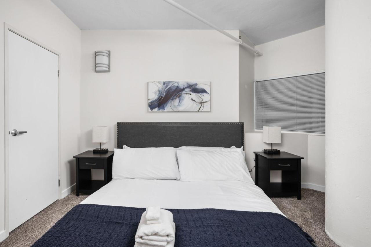 2Br 2Ba In The Block Apartment By Cozysuites Indianapolis Bagian luar foto