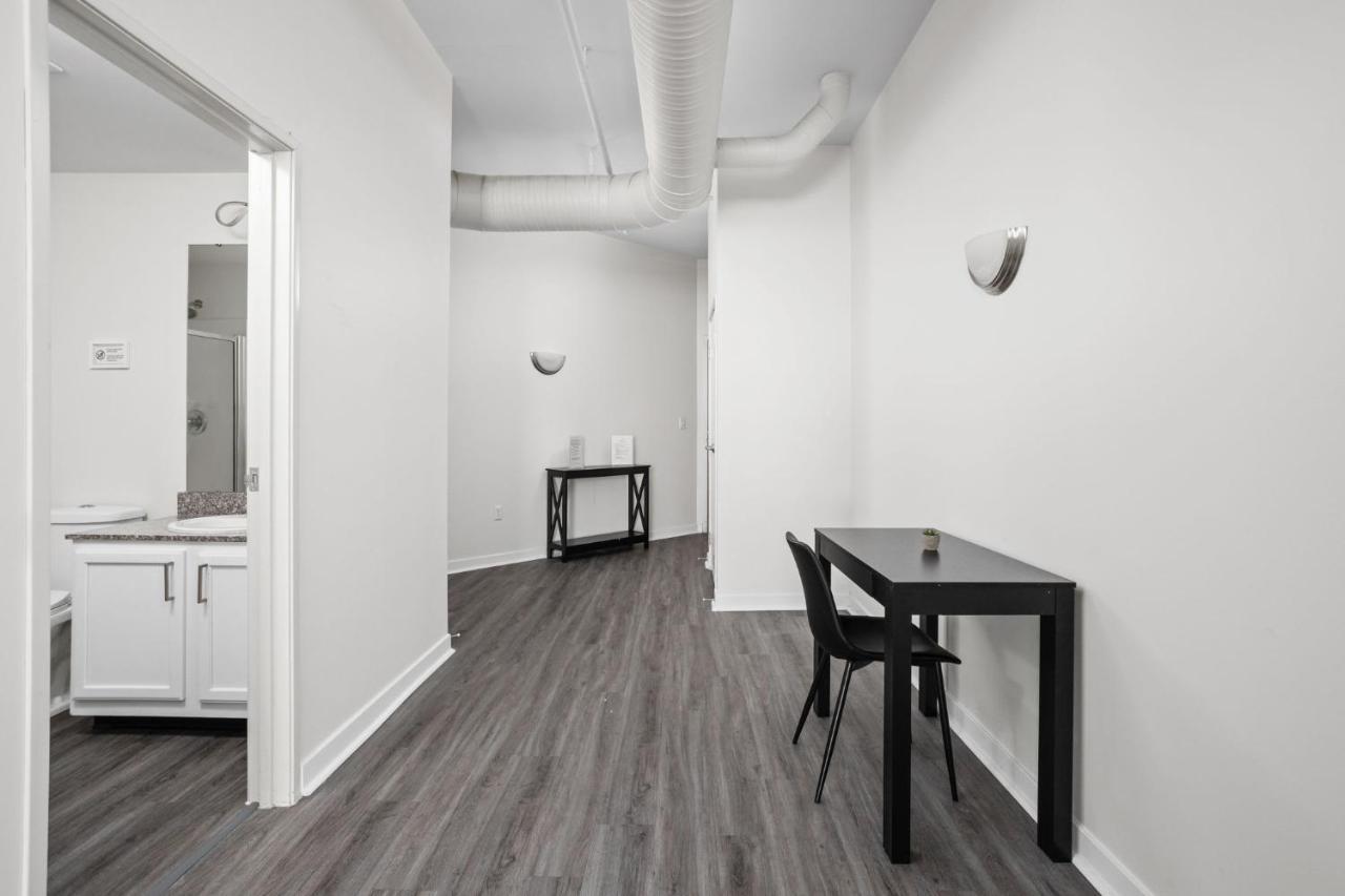 2Br 2Ba In The Block Apartment By Cozysuites Indianapolis Bagian luar foto